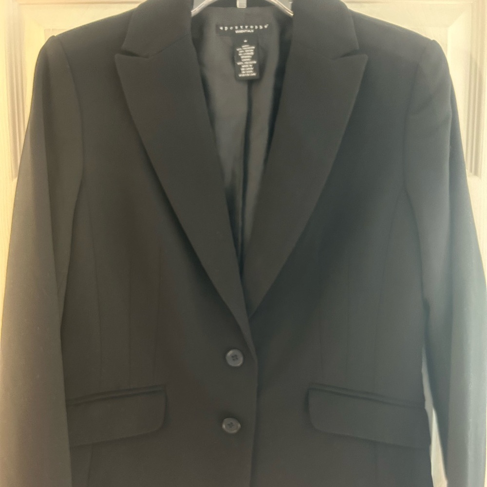 Apostrophe essentials black jacket